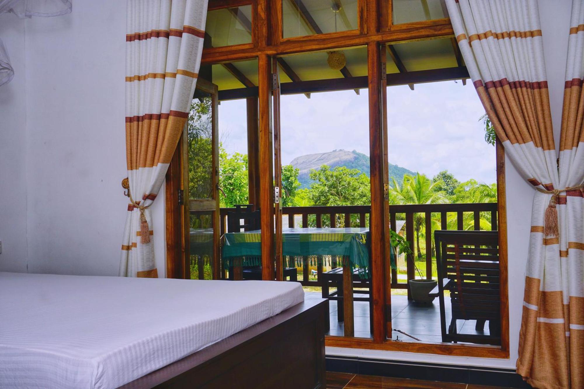 Sigiri Dilu Villa Sigiriya Esterno foto